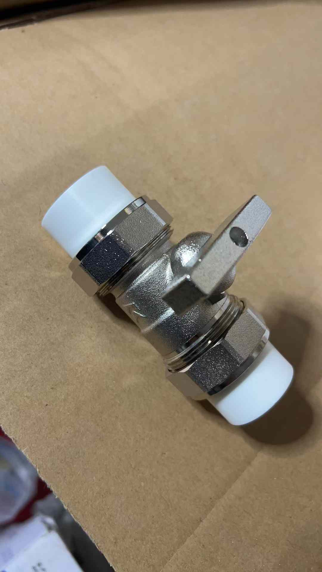 點擊新窗口打開大圖